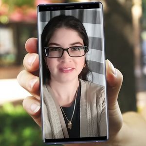 Meet your Posher, Cristina